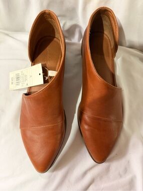 Brown faux leather Flats